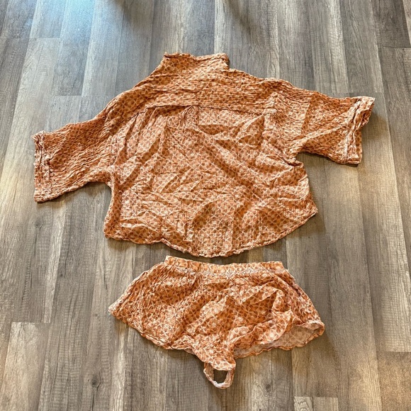 Free People Care FP Linen Daydreamer Set /
Sand Combo - Picture 14 of 16